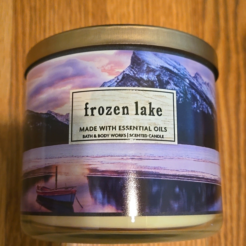 Frozen Lake 3-Wick Candle
